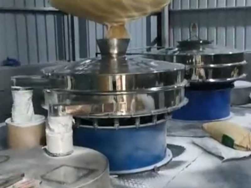 直徑一米旋振篩客戶使用現場視頻—新鄉高卓振動篩廠家