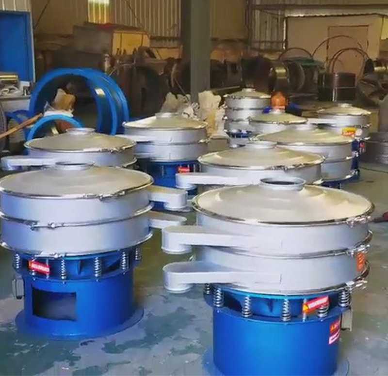 雙層旋振篩定制款裝機完成準備發貨—新鄉高卓振動篩廠家